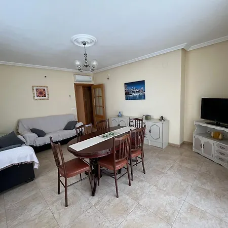 Apartamento Piso Amplio, Nuevo, Comodo Y Centrico Cazorla
